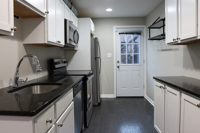 1036 Patapsco St, Baltimore, MD 21230 - photo 4