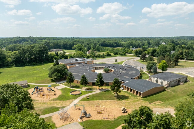 Hartland Round Elementary School is a quality school.