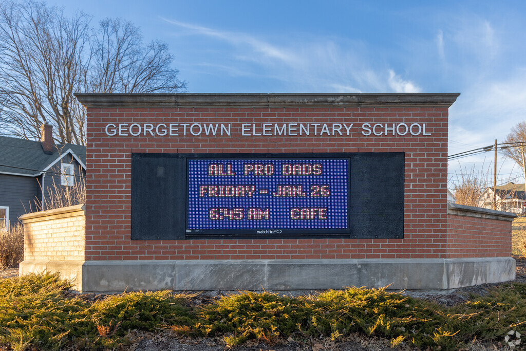 Georgetown Elementary School scored an overall A on niche.com.