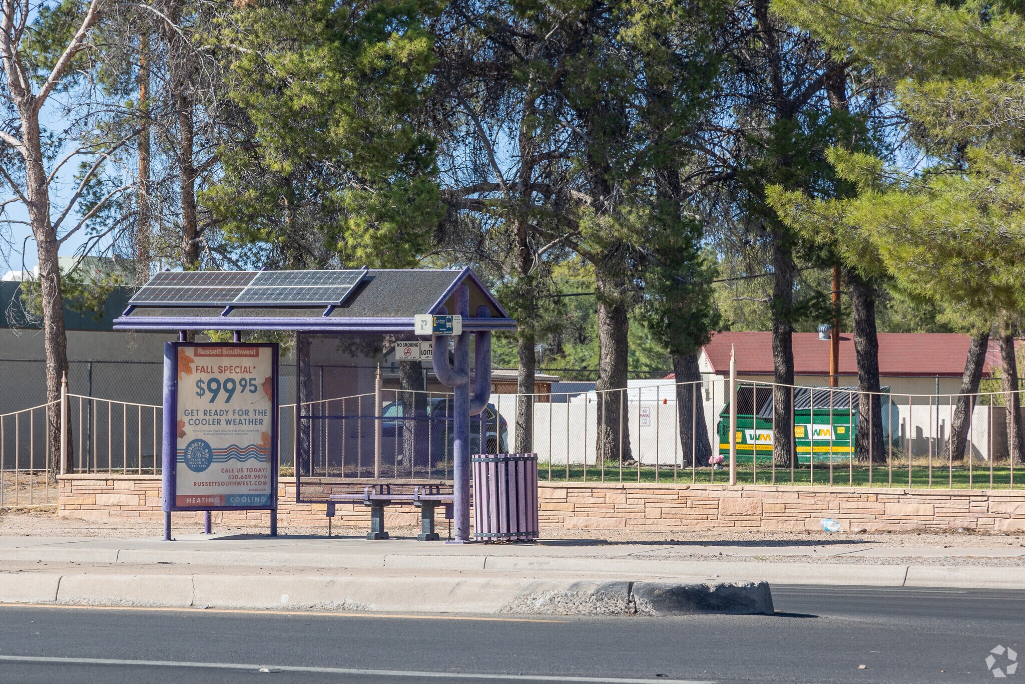 Traditional bus stops can be found in many places including the Casas de Carlos neighborhood.