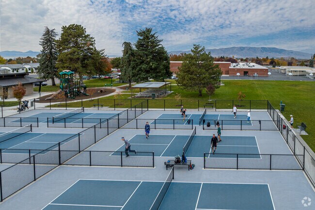 Rotary Park, located near the Rivergrove neighborhood offers pickleball courts.