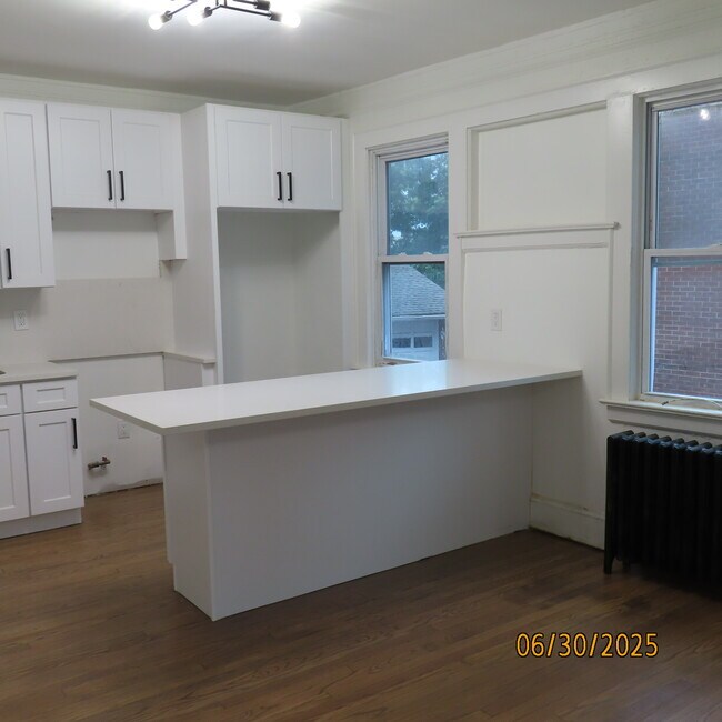 348 Boyden Ave unit 4, Maplewood, NJ 07040 - photo 3