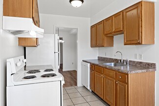 105 Needle Park Cir, Glens Falls North, NY 12804