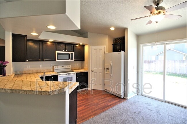 3300 N Elmstone Ave, Meridian, ID 83646 - photo 4