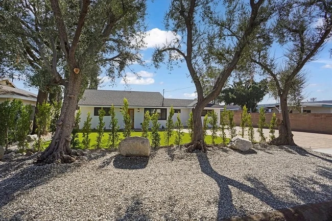 21330 Lemarsh St, Chatsworth, CA 91311 - photo 2