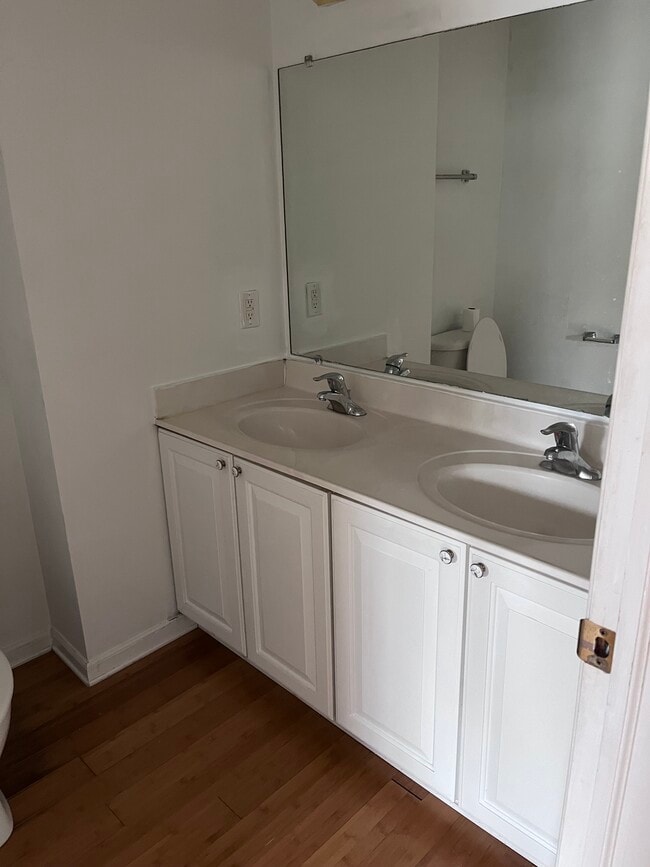 2395 Maple Hedge Way, Columbus, OH 43219 - photo 7