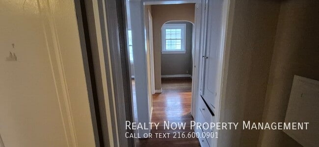 3634 Glencairn Rd unit 3634-UP, Shaker Heights, OH 44122 - photo 2