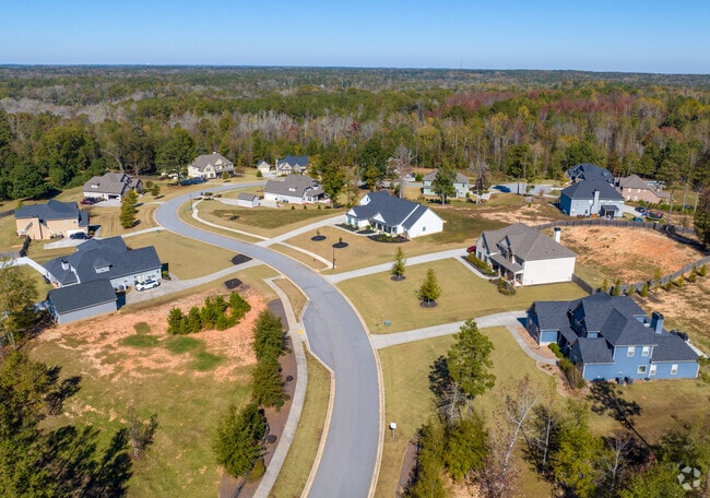 Modern home divisions create large acreage per home in Sharpsburg.
