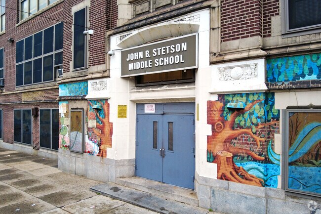 John B Stetson Middle School has students in grades 5-8.