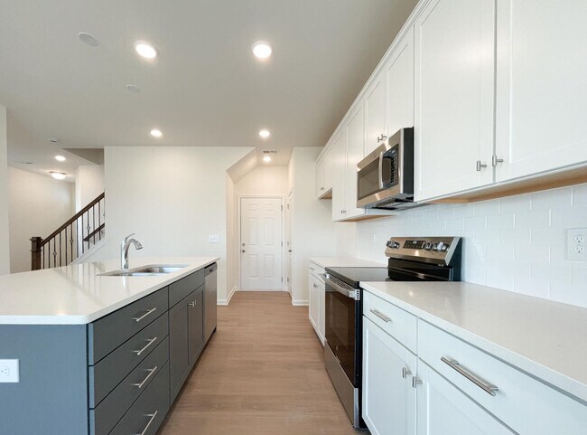 224 Toal Ct, Berea, SC 29611 - photo 7