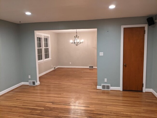 71 Delham Ave unit 3 Bedroom Upper, Buffalo, NY 14216 - photo 5