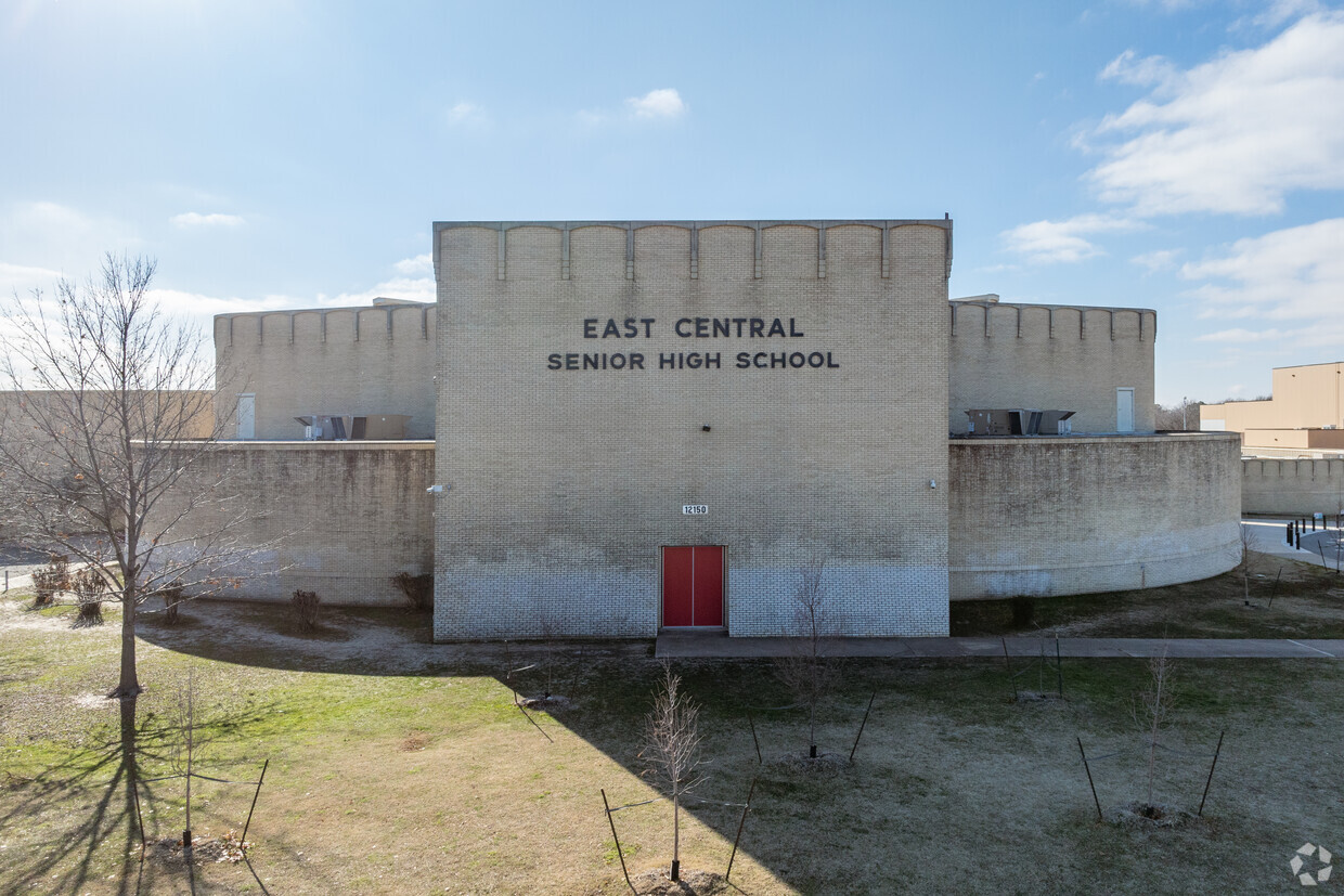 East Central High School, Tulsa OK Rankings & Reviews - Homes.com