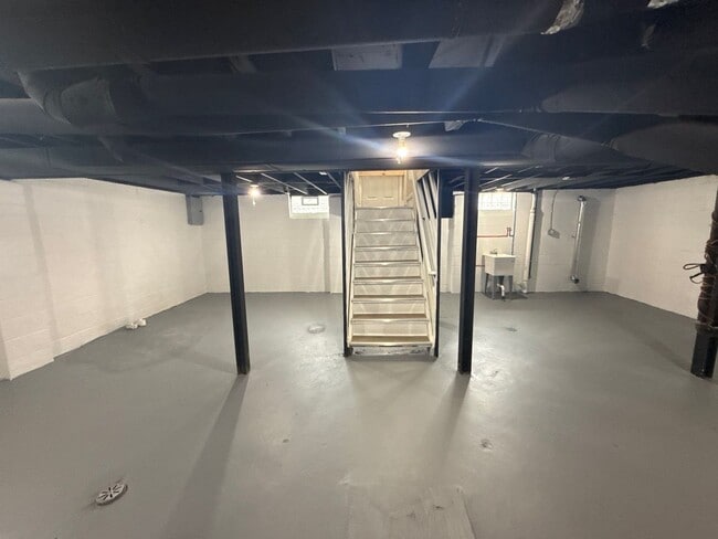 15909 Maddelein St, Detroit, MI 48205 - photo 7