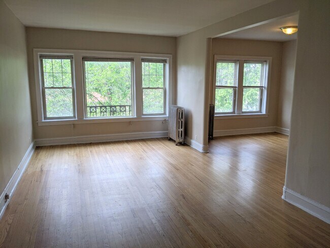 828 Reba Place unit 30-3N, Evanston, IL 60202 - photo 3