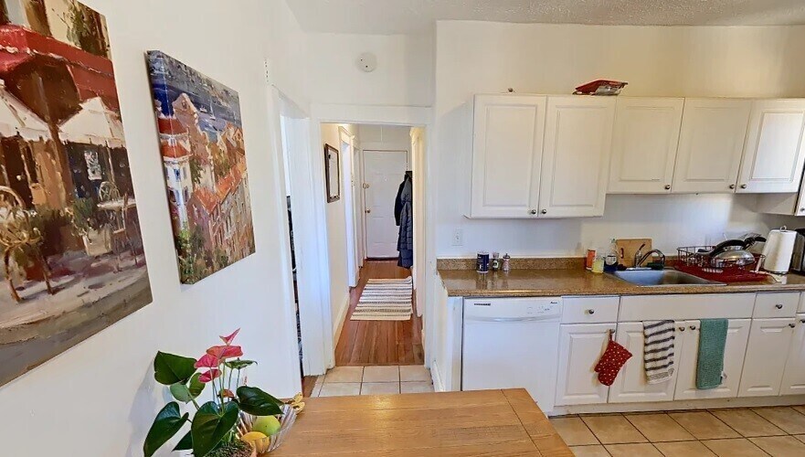 162 Kelton St unit 3, Allston, MA 02134 - photo 1