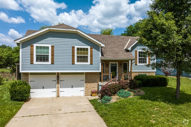 You will often see split level homes in Grandview, MO.