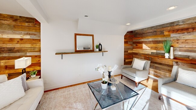 10746 Densmore Ave N, Seattle, WA 98133 - photo 3