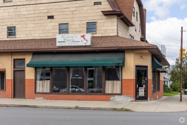 Residents can dine in or grab take out at Nearra's Pizzeria in Greenridge.