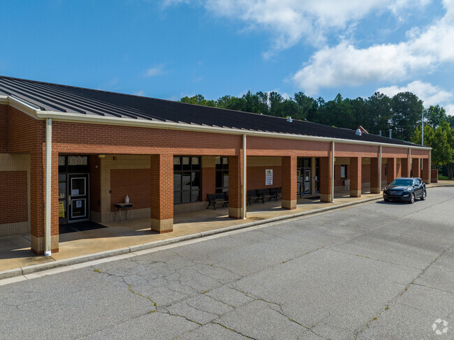 Arbor Springs Elementary School has an overall Niche grade of A-.