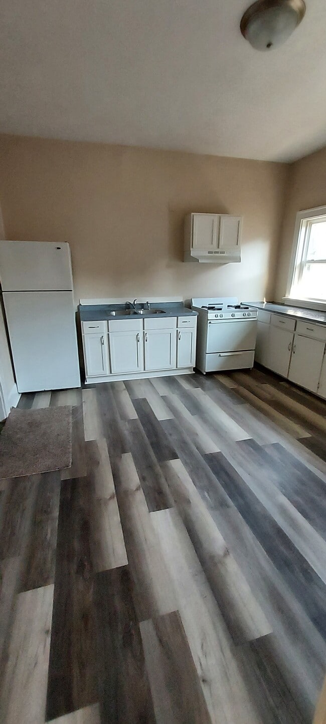 1535 West St, Rockford, IL 61102 - photo 7