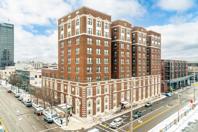 20th Century Condo's and apartment style housing can also be found in The Discovery District.