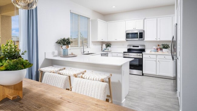 56 Hallowell Ct, Sacramento, CA 95835 - photo 2