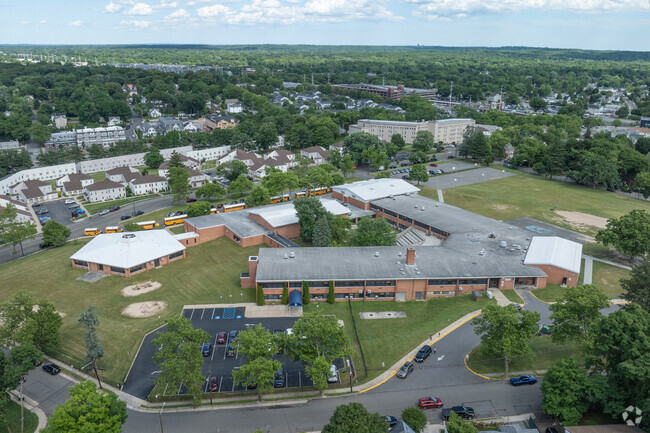Jack Abrams Stem Magnet School has 43 full time teachers