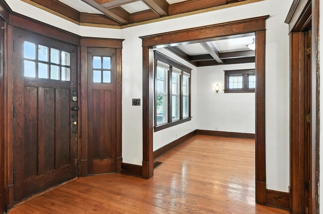 2965 Harris St, Omaha, NE 68105 - photo 7