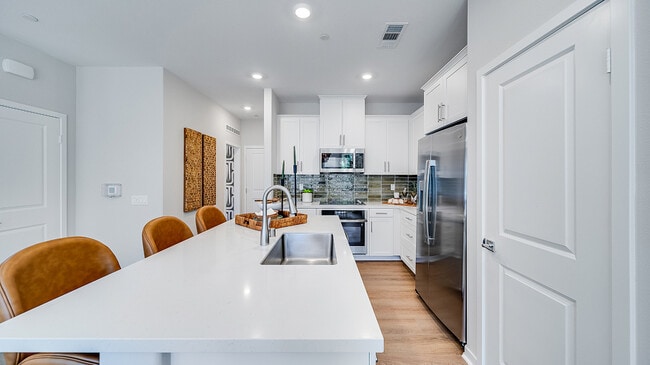 8481 Gabrielino Ct, Rancho Cucamonga, CA 91730 - photo 4