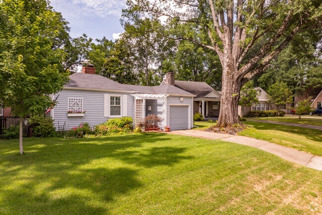 Bungalows are a common architectural style in Chickasaw Gardens.