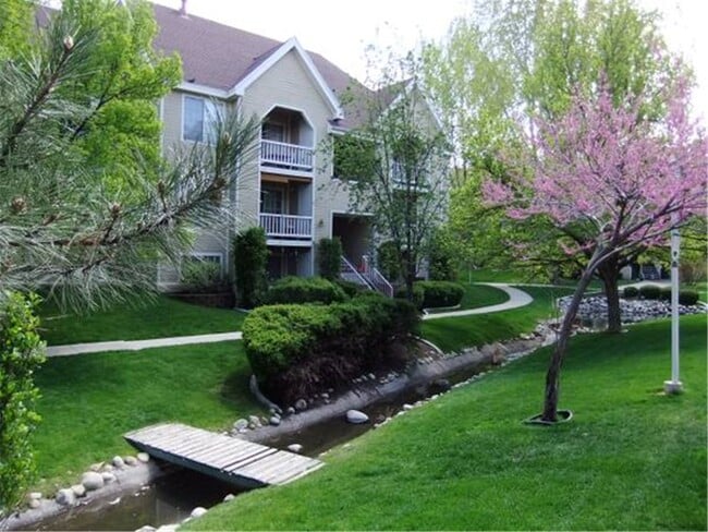 1221 E Waterside Cove unit 33, Midvale, UT 84047 - photo 2