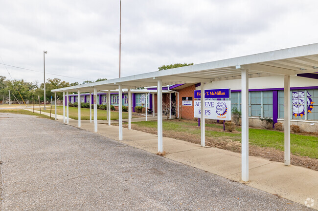 Henry_McMillan_School_5