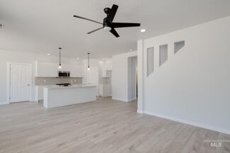 1424 W Bass River Dr, Meridian, ID 83642