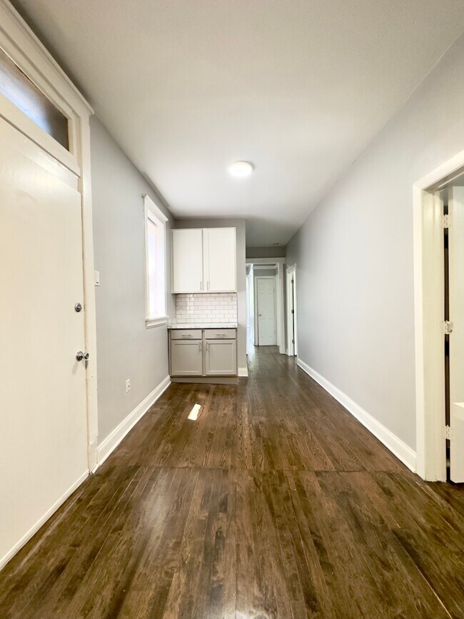 1251 W Rosemont Ave unit 1251-2, Chicago, IL 60660 - photo 5