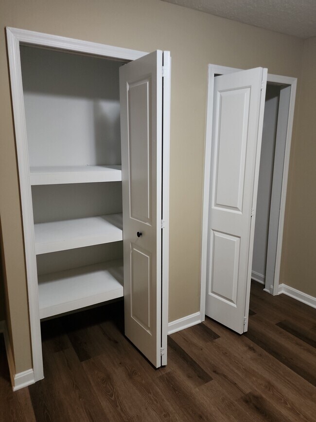 9308 Gordon Ct, Laurel, MD 20723 - photo 4