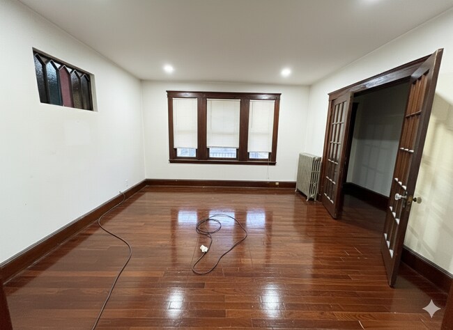 706 Metropolitan Ave unit 2, Hyde Park, MA 02136 - photo 5