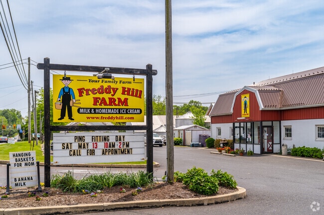 Freddy Hill Farm is home to an ice cream parlor, mini golf course, and driving range.