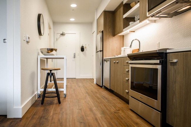 The George Besaw, Portland, OR 97210 - photo 6