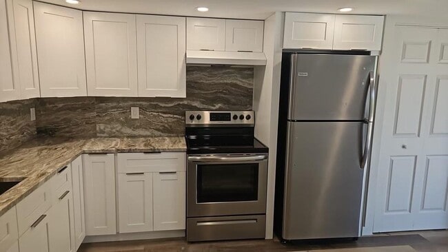 3100 Dc Country Club Blvd unit 201 GREAT ALL UPDAT, Deerfield Beach, FL 33442 - photo 3