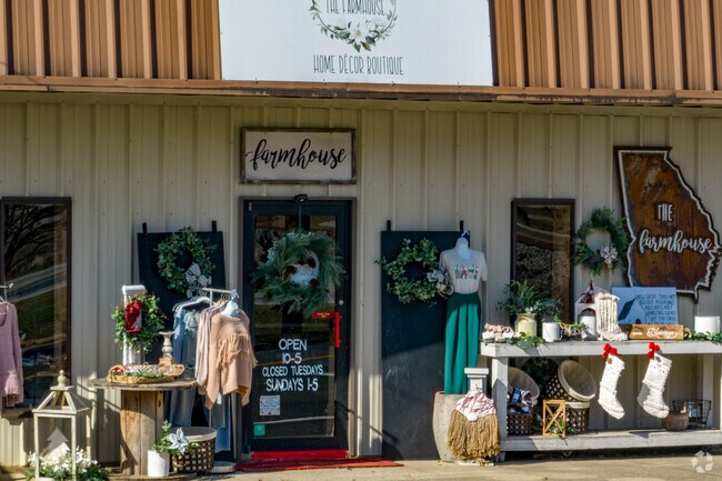 The Farmhouse is a small home goods store in Turin, Georgia.