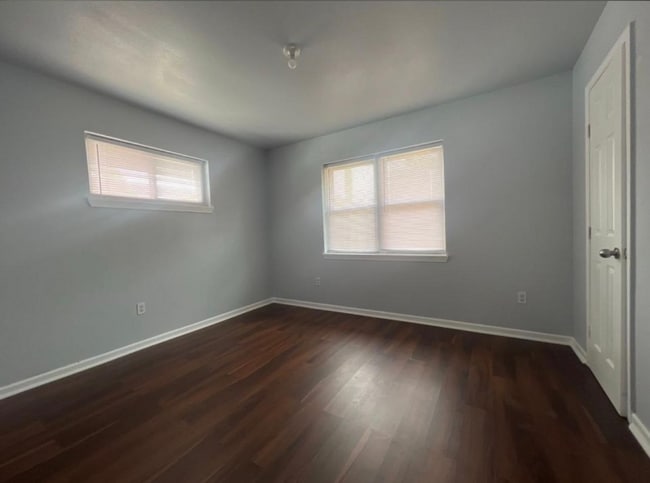 7930 Bauman Rd unit 7930, Houston, TX 77022 - photo 2