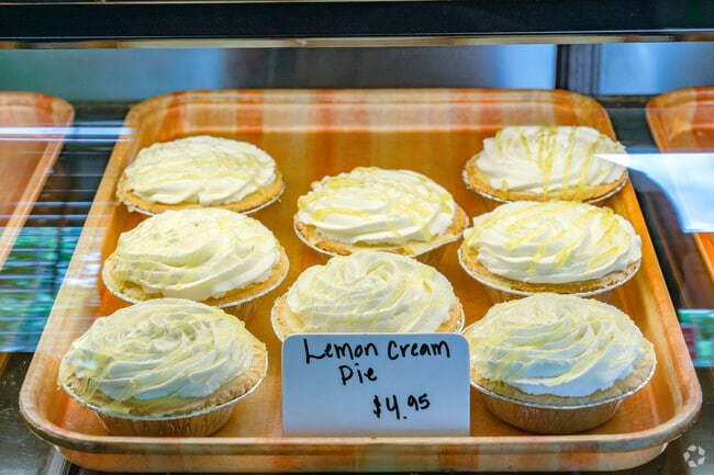 Locals of Loomis love the sweet treats at Divine Desserts.
