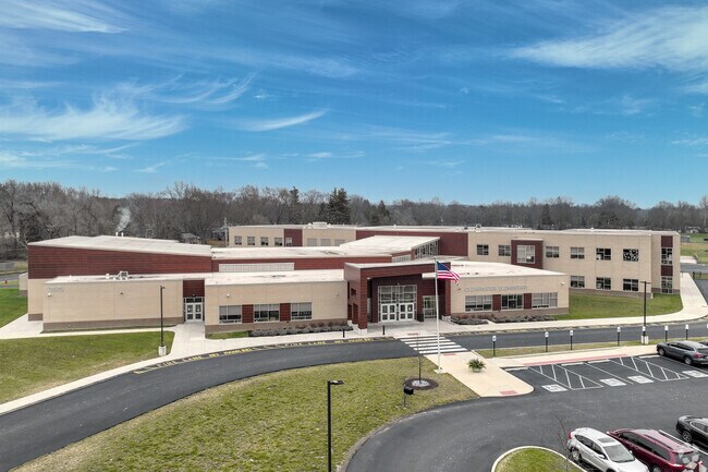 Clearwater Elementary serves students from kindergarten through 6th grade.