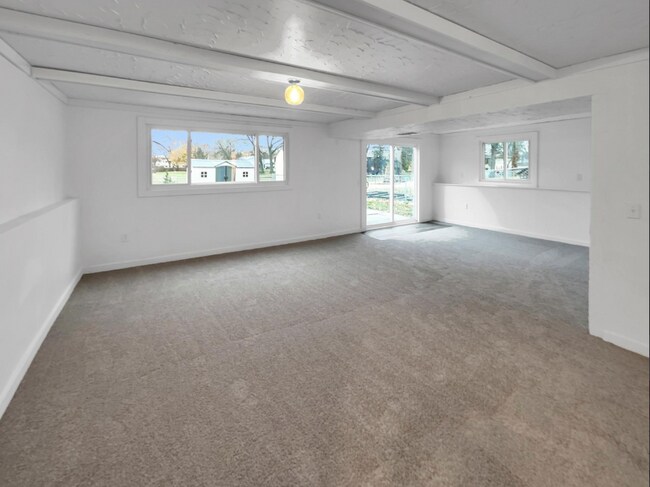 8232 Sumter Ave N, Brooklyn Park, MN 55445 - photo 3