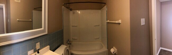 45 N Belvedere Blvd unit 102, Memphis, TN 38104 - photo 3