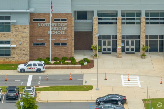 Northridge Middle School teaches Tuscaloosa kids to do their best.