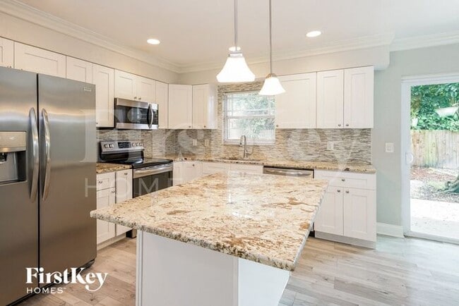 113 W Violet St, Tampa, FL 33603 - photo 7