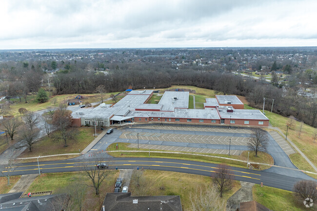 The student population of Stonewall Elementary School is 673 and the school serves PK-5.