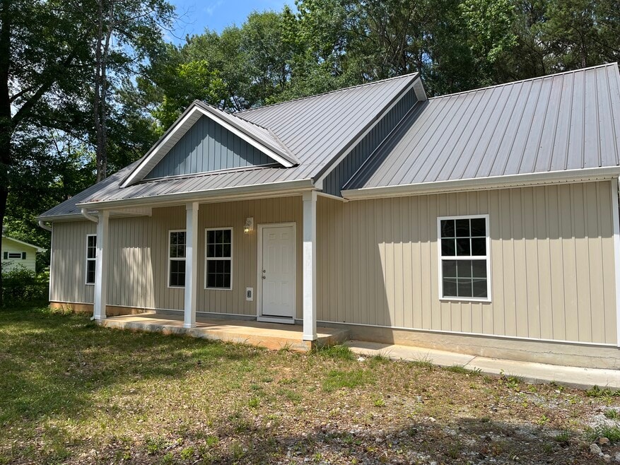 5712 Grubb Rd, Hixson, TN 37343 - photo 1