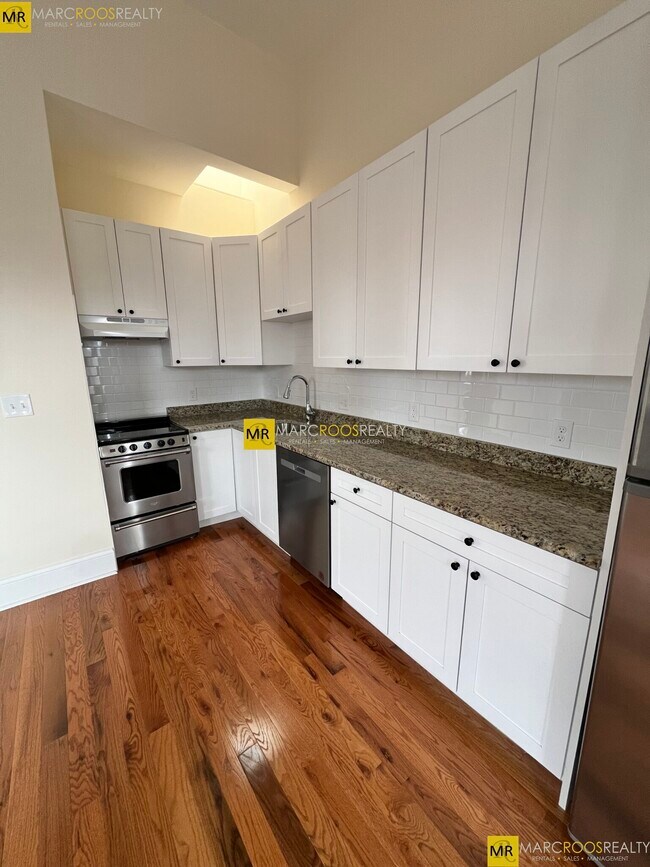 95 Mount Vernon St unit 51, Boston, MA 02108 - photo 4